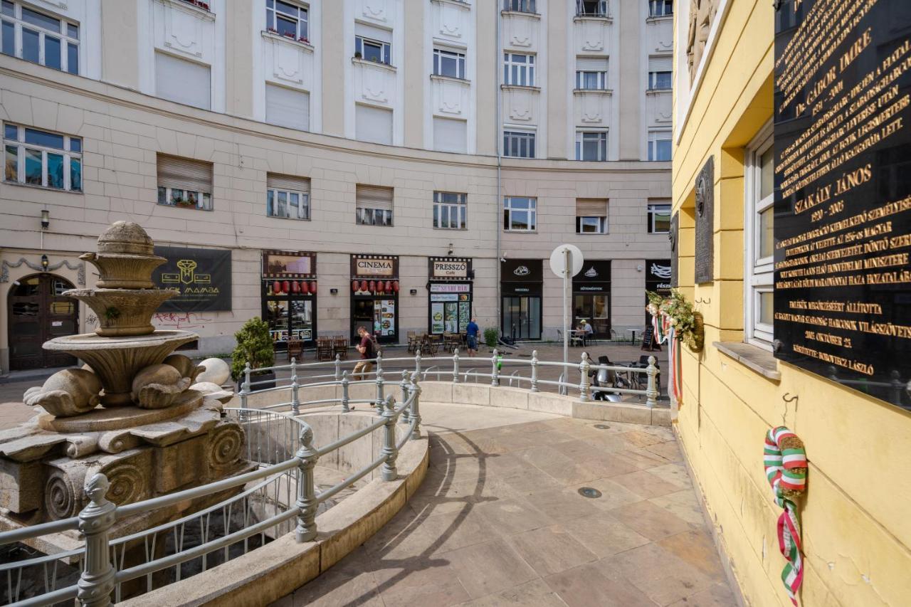 Cascade Corvin Apartment Budapest Eksteriør bilde