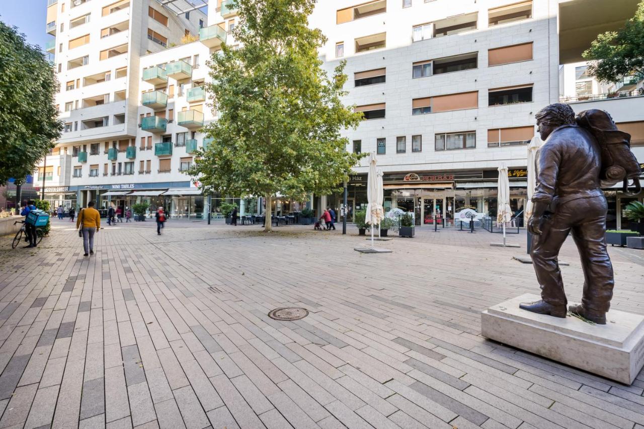 Cascade Corvin Apartment Budapest Eksteriør bilde